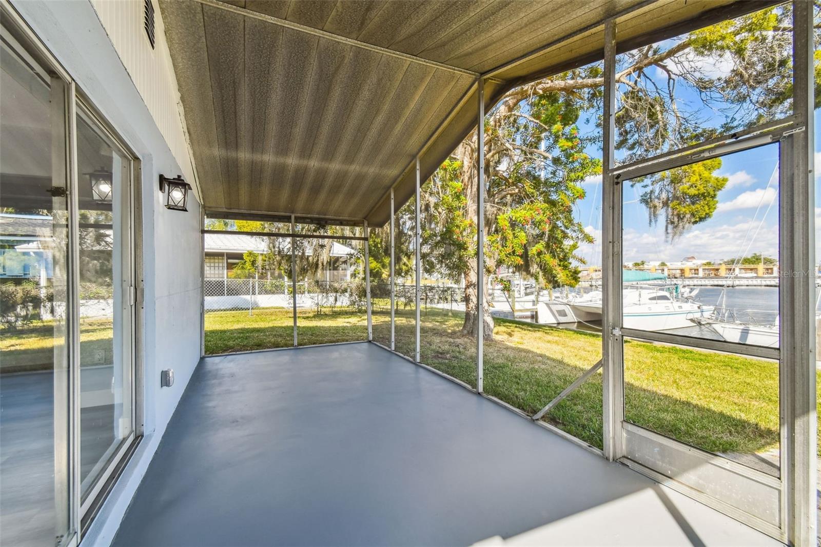 Image 26 of 92 For 4911 Floramar Terrace