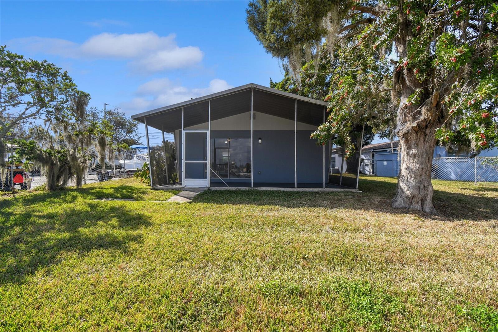 Image 31 of 92 For 4911 Floramar Terrace