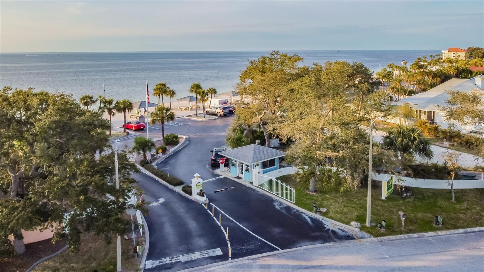 Image 48 of 92 For 4911 Floramar Terrace