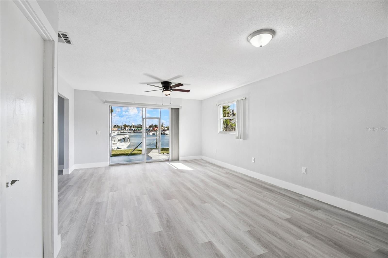 Image 9 of 92 For 4911 Floramar Terrace