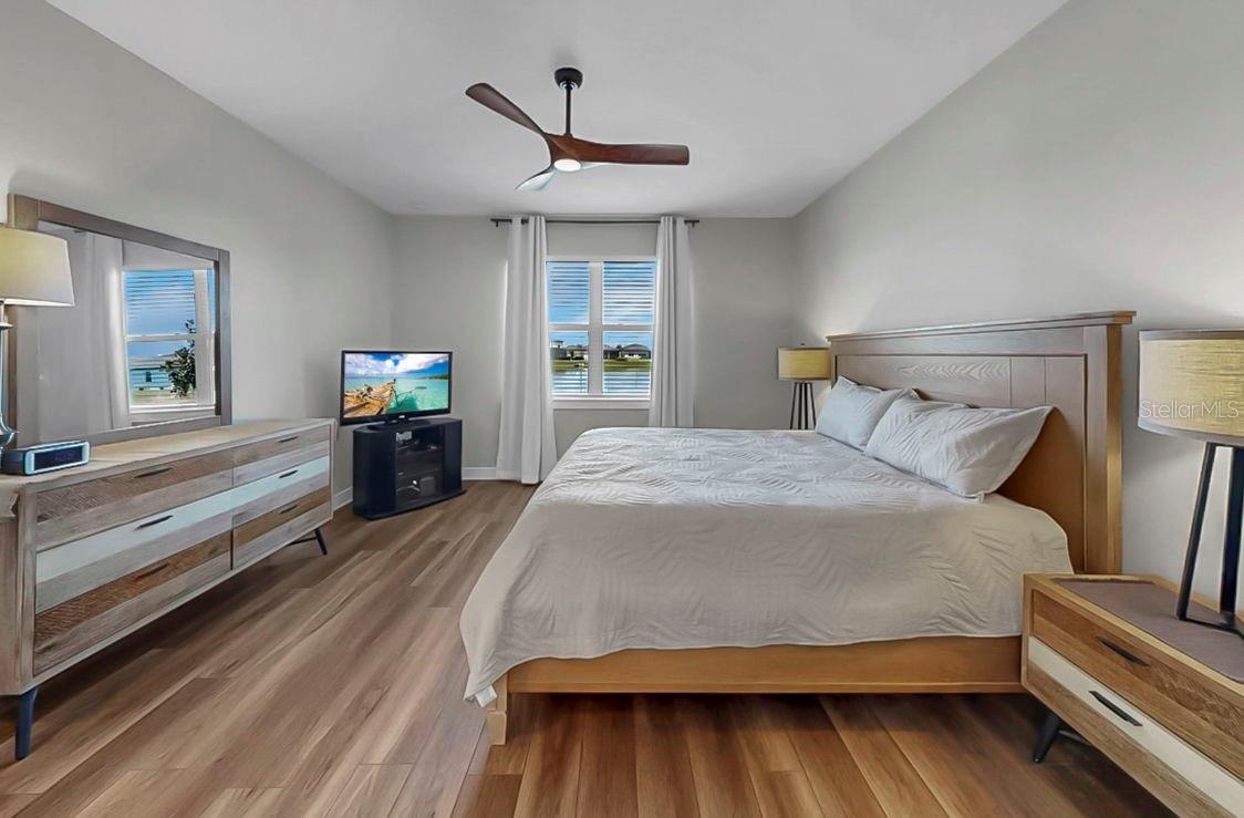 Image 40 of 91 For 10236 Coastal Shores Drive