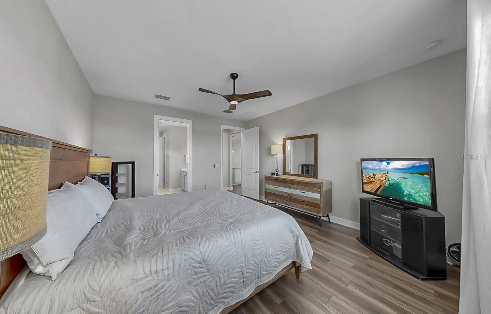 Image 41 of 91 For 10236 Coastal Shores Drive