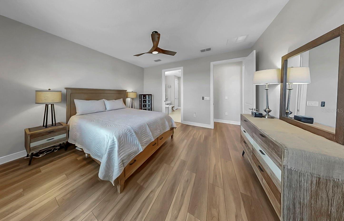 Image 42 of 91 For 10236 Coastal Shores Drive