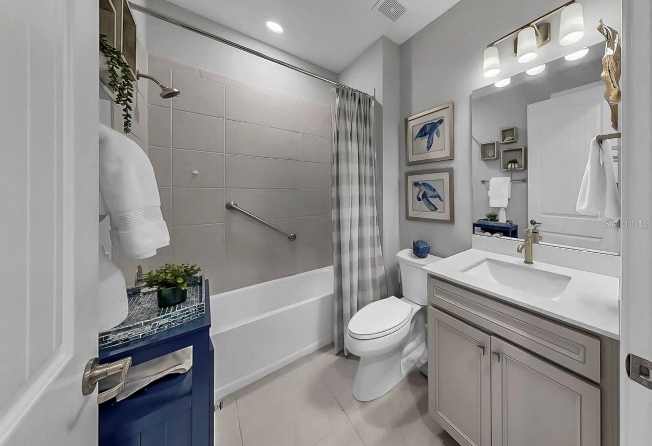 Image 49 of 91 For 10236 Coastal Shores Drive