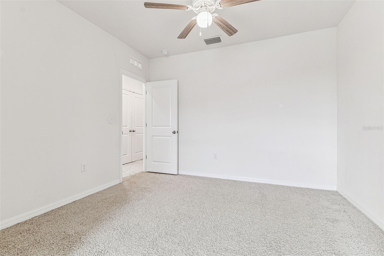 Image 14 of 39 For 2831 Suncoast Blend Drive