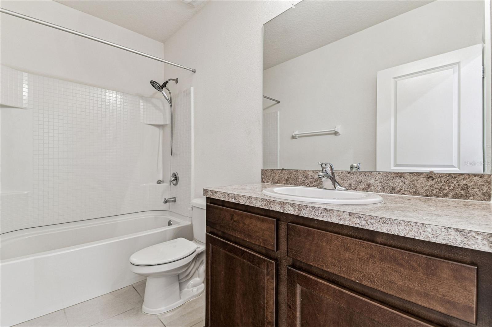 Image 20 of 39 For 2831 Suncoast Blend Drive