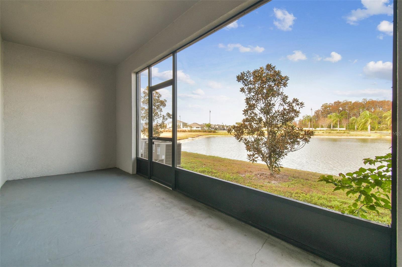 Image 27 of 39 For 2831 Suncoast Blend Drive