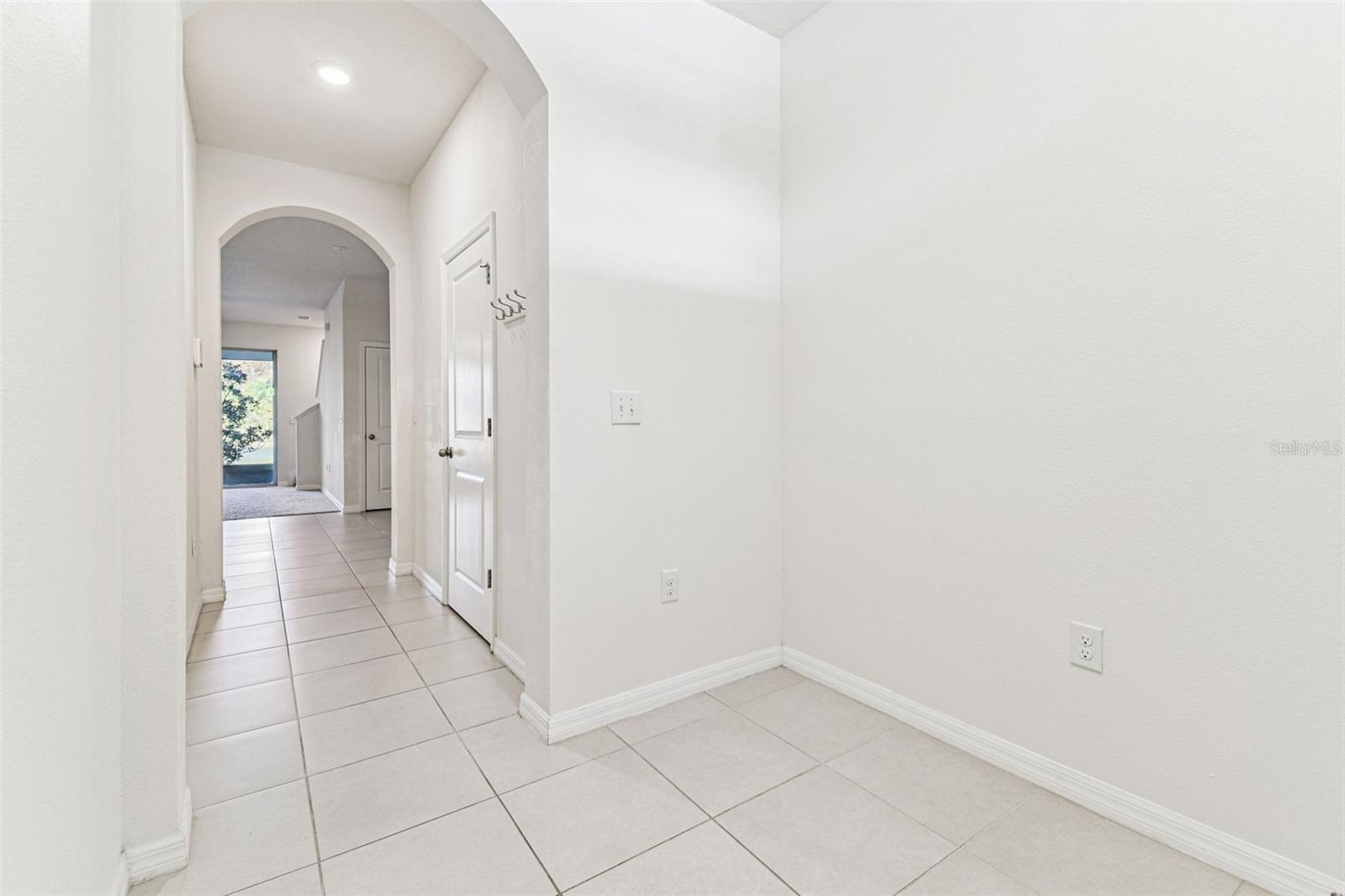 Image 3 of 39 For 2831 Suncoast Blend Drive