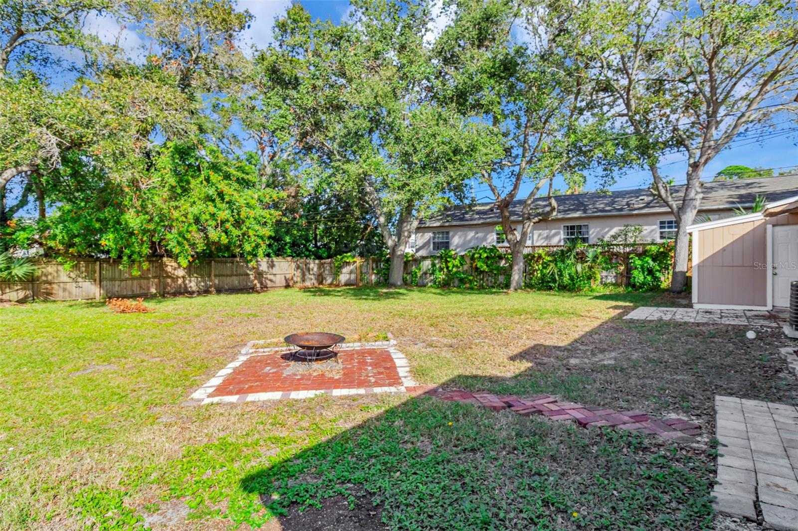 Image 11 of 12 For 809 Illinois Avenue