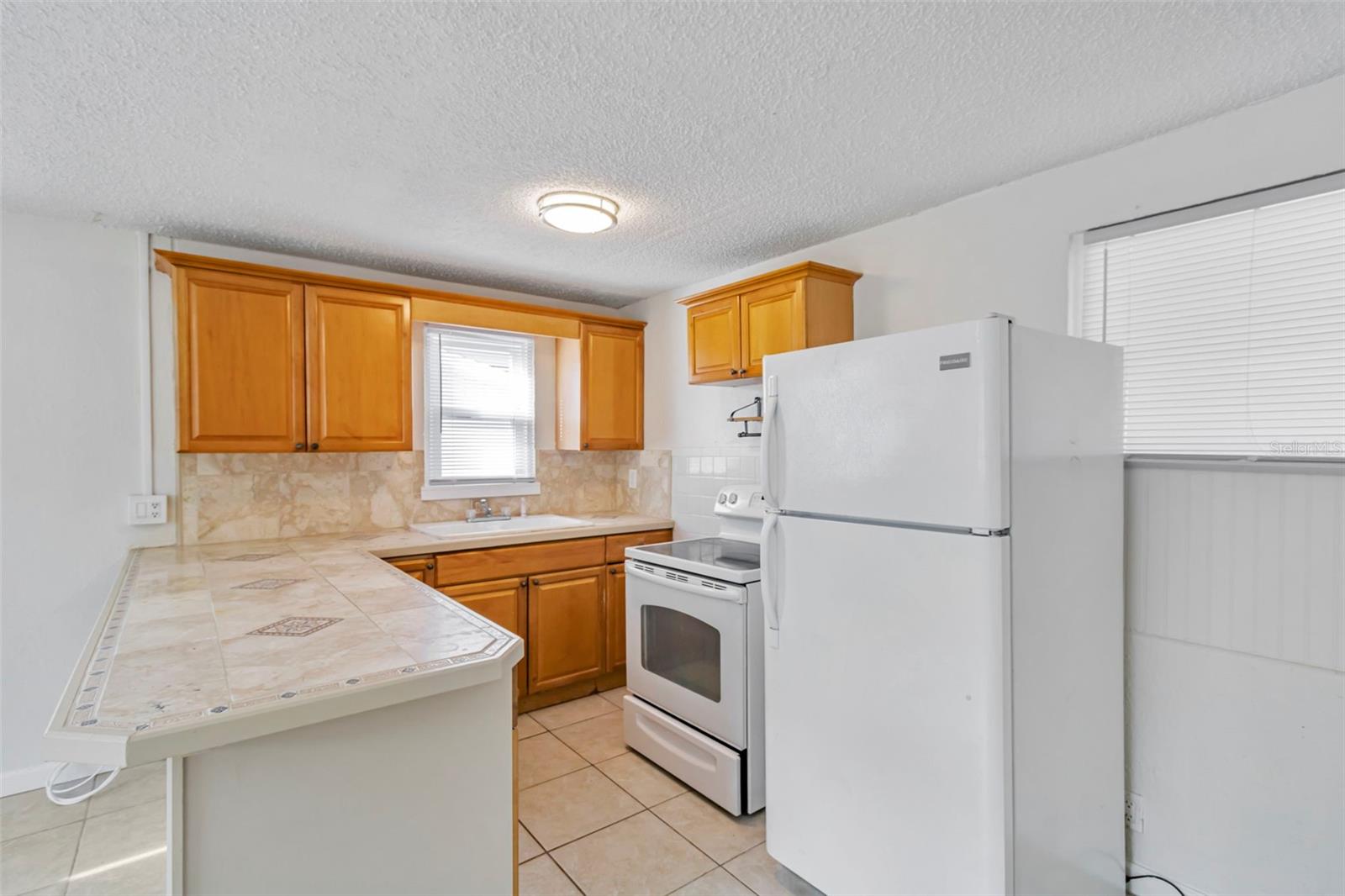 Image 3 of 12 For 809 Illinois Avenue