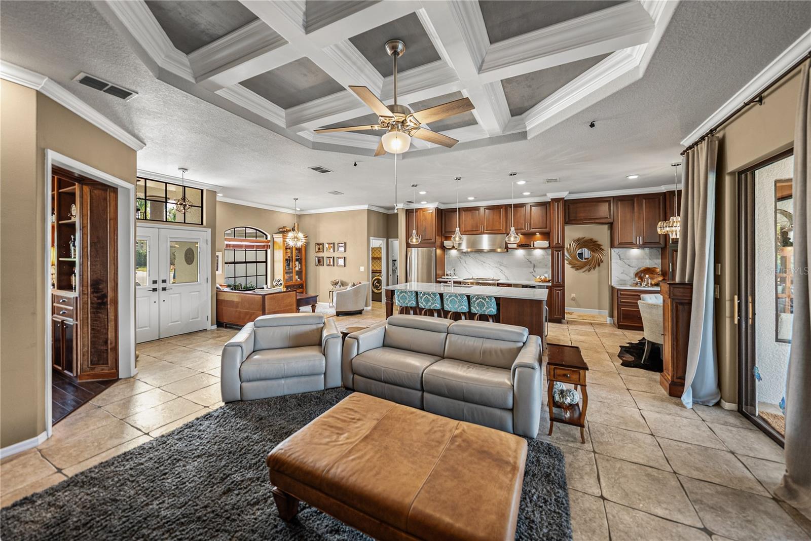 Listing photo id 9 for 13247 Thoroughbred Drive