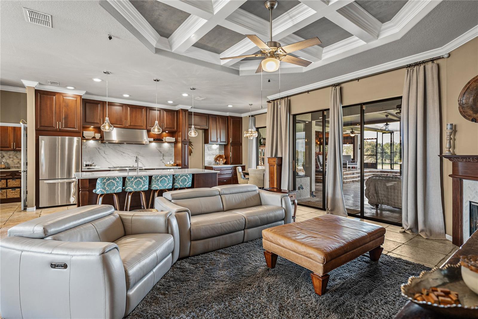 Listing photo id 17 for 13247 Thoroughbred Drive