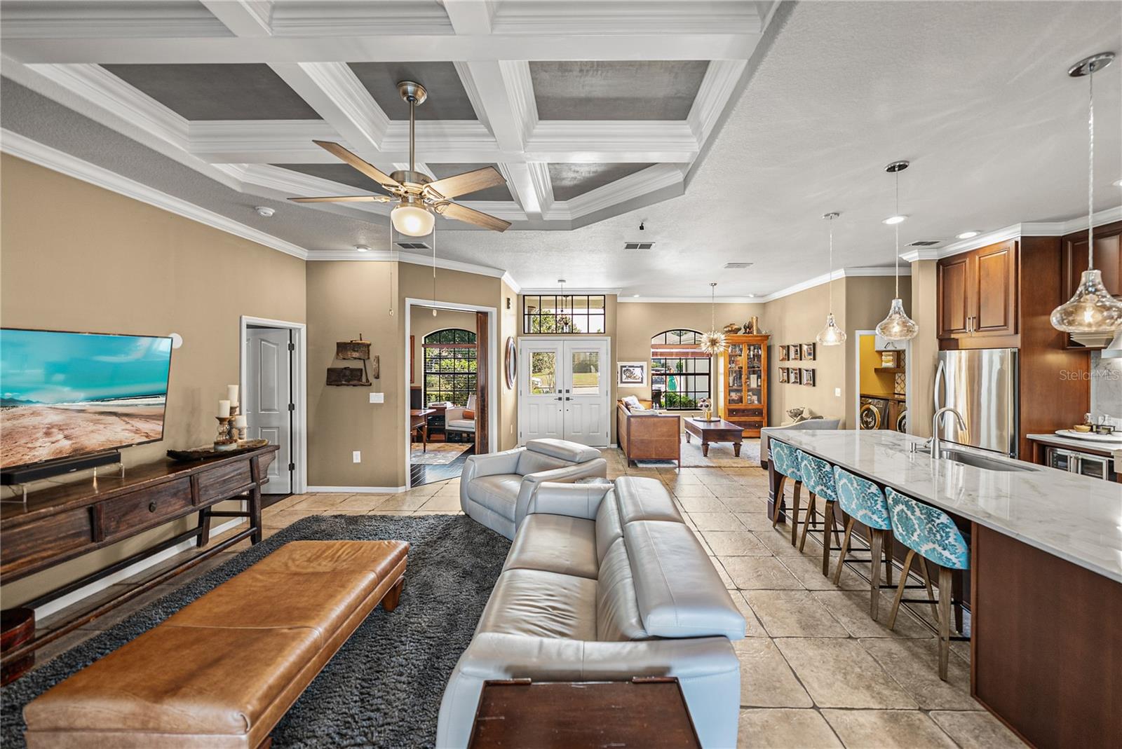 Listing photo id 19 for 13247 Thoroughbred Drive