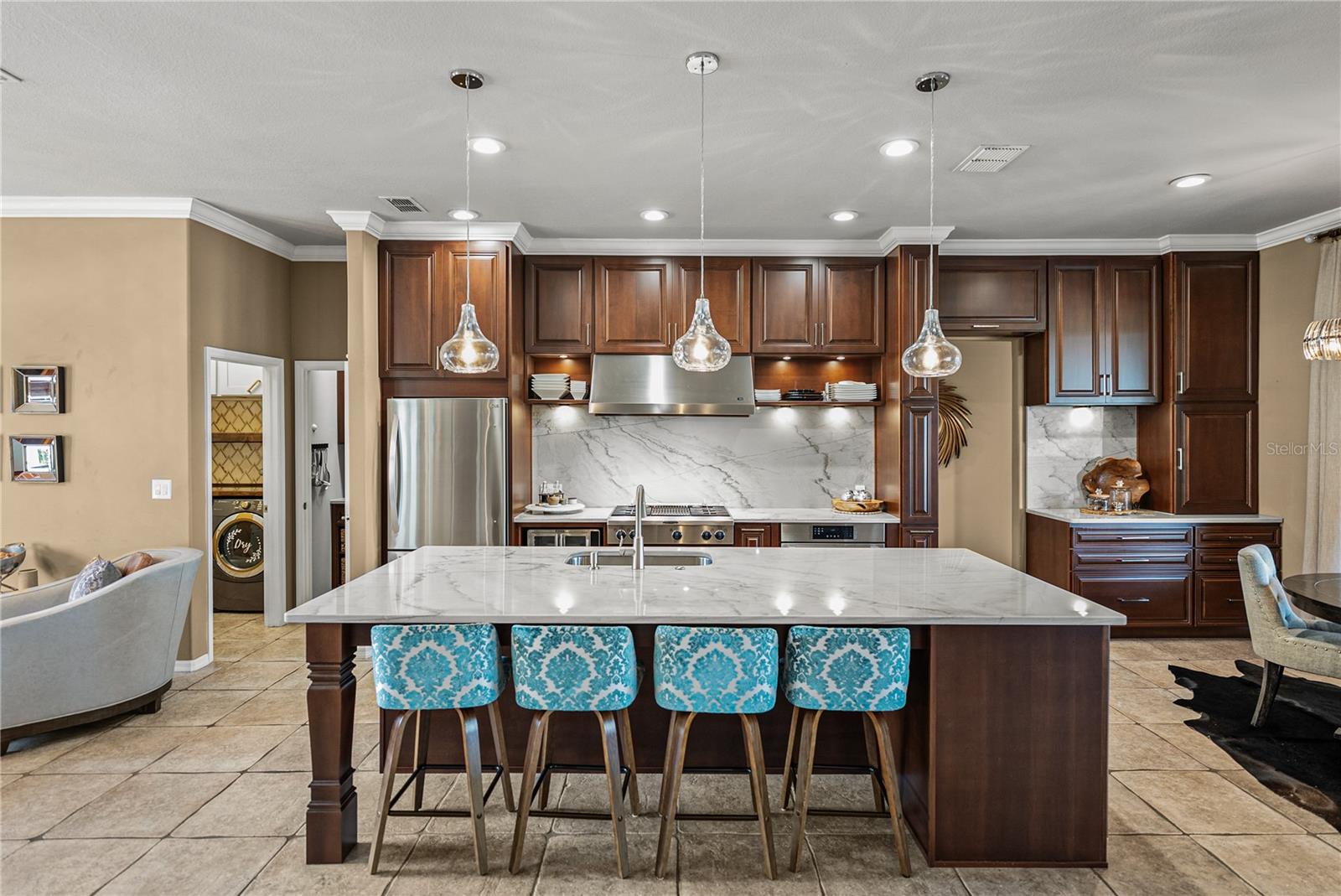 Listing photo id 20 for 13247 Thoroughbred Drive