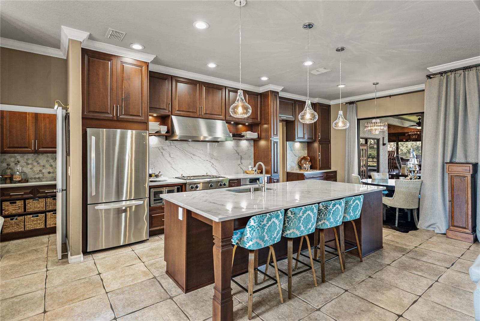 Listing photo id 21 for 13247 Thoroughbred Drive