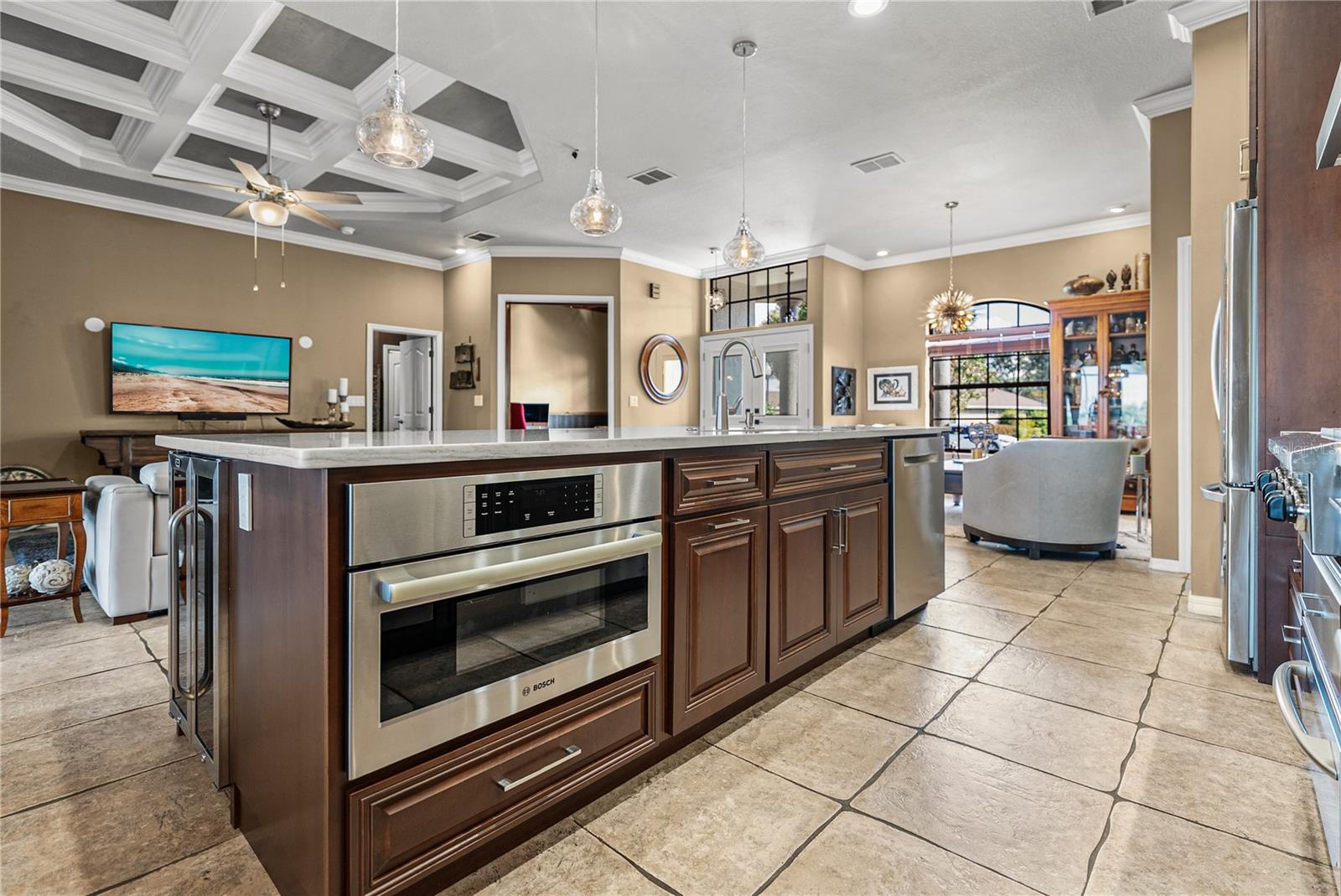 Listing photo id 25 for 13247 Thoroughbred Drive