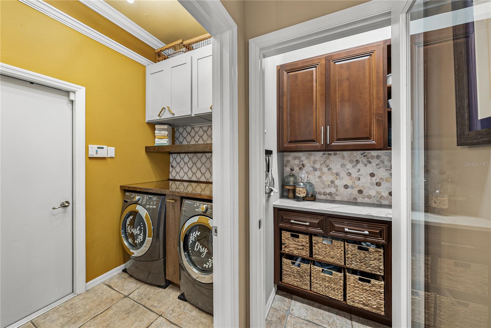 Listing photo id 30 for 13247 Thoroughbred Drive