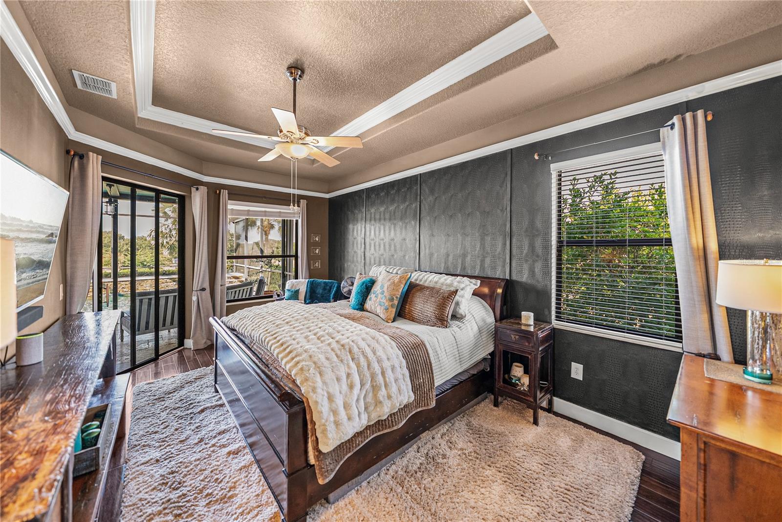 Listing photo id 35 for 13247 Thoroughbred Drive