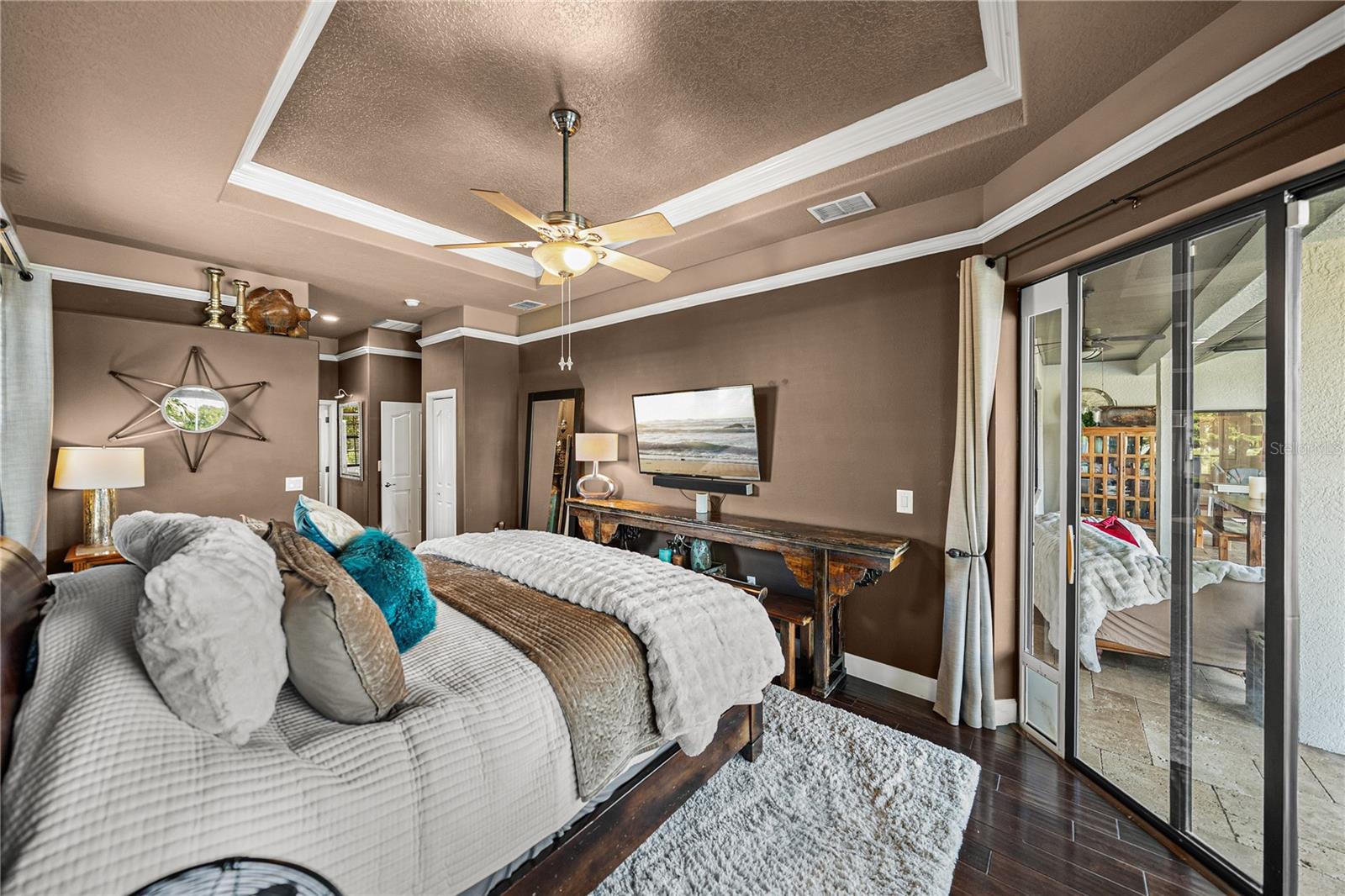 Listing photo id 38 for 13247 Thoroughbred Drive