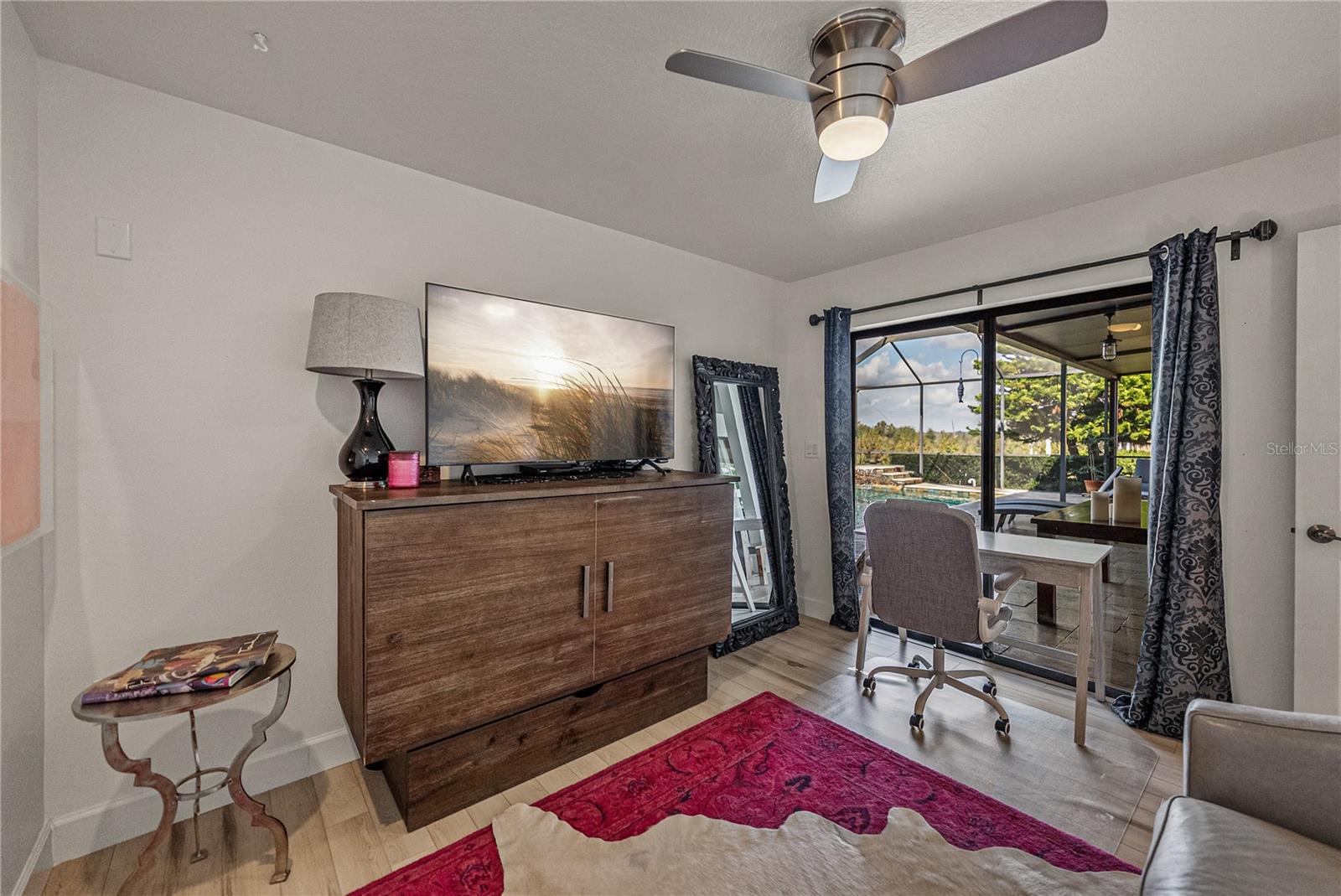 Listing photo id 47 for 13247 Thoroughbred Drive