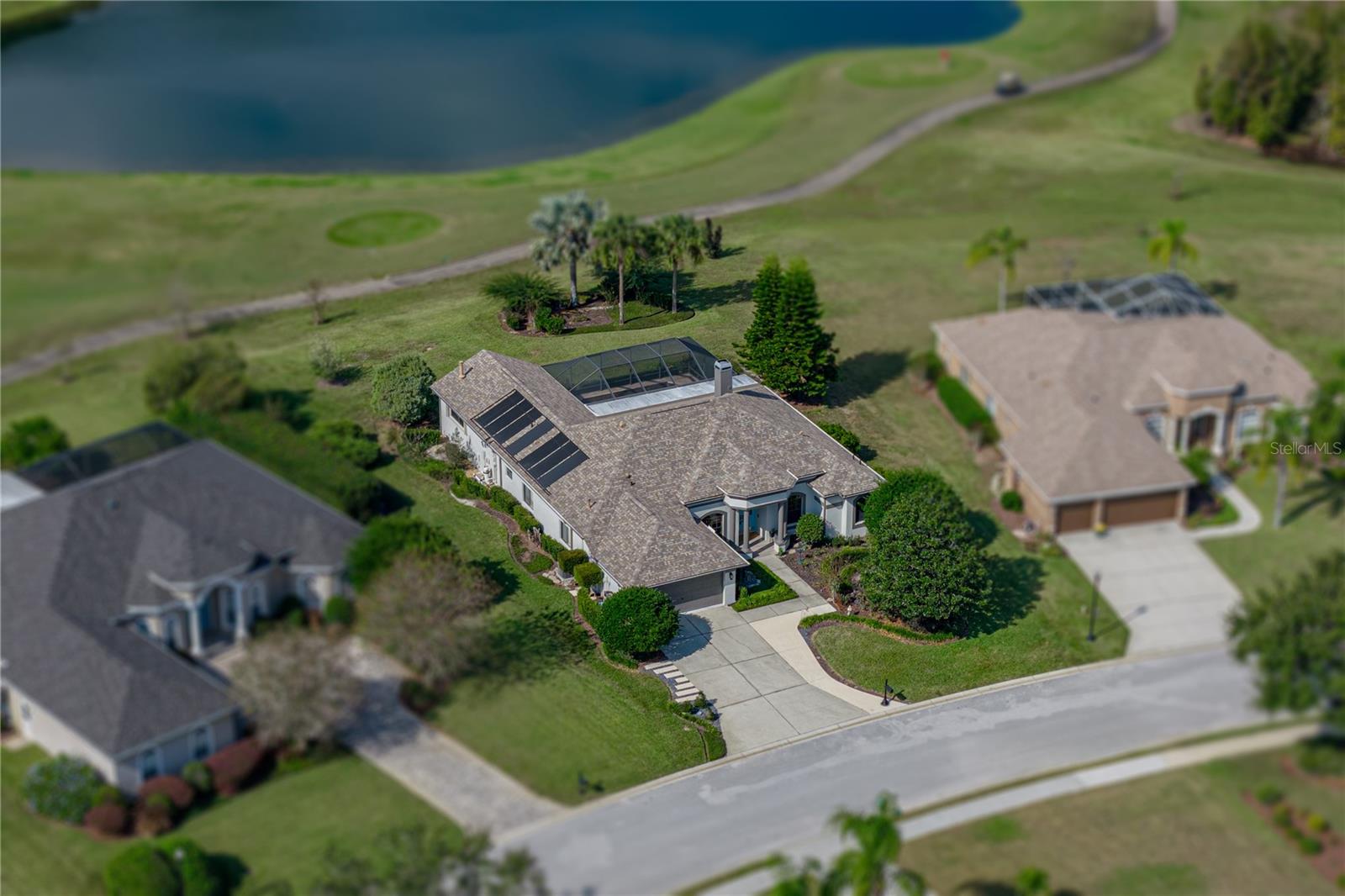 Listing photo id 3 for 13247 Thoroughbred Drive