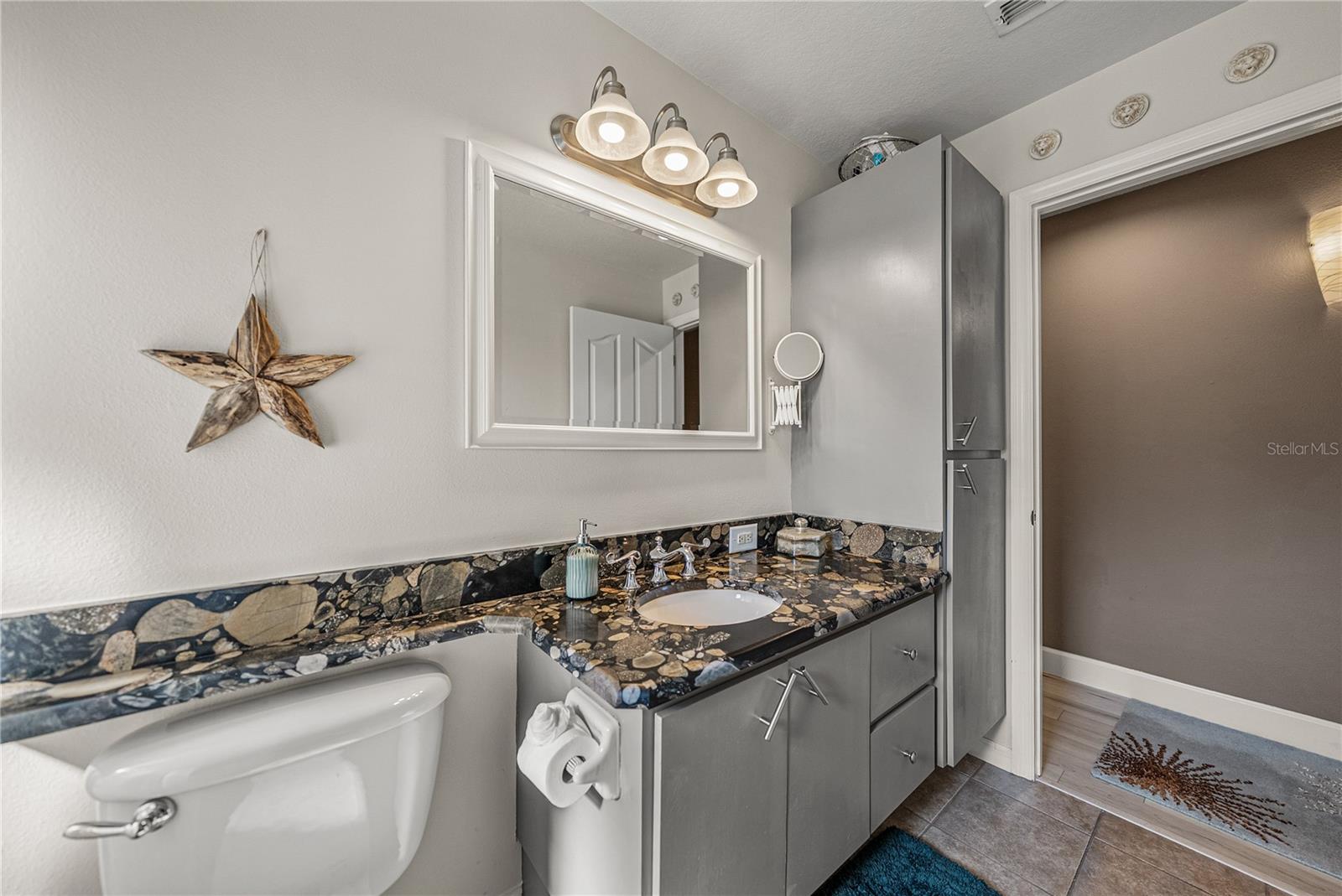 Listing photo id 49 for 13247 Thoroughbred Drive