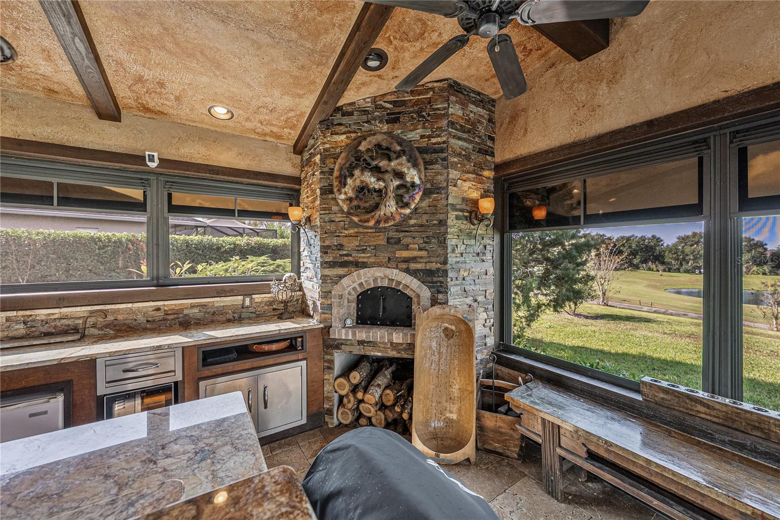 Listing photo id 61 for 13247 Thoroughbred Drive