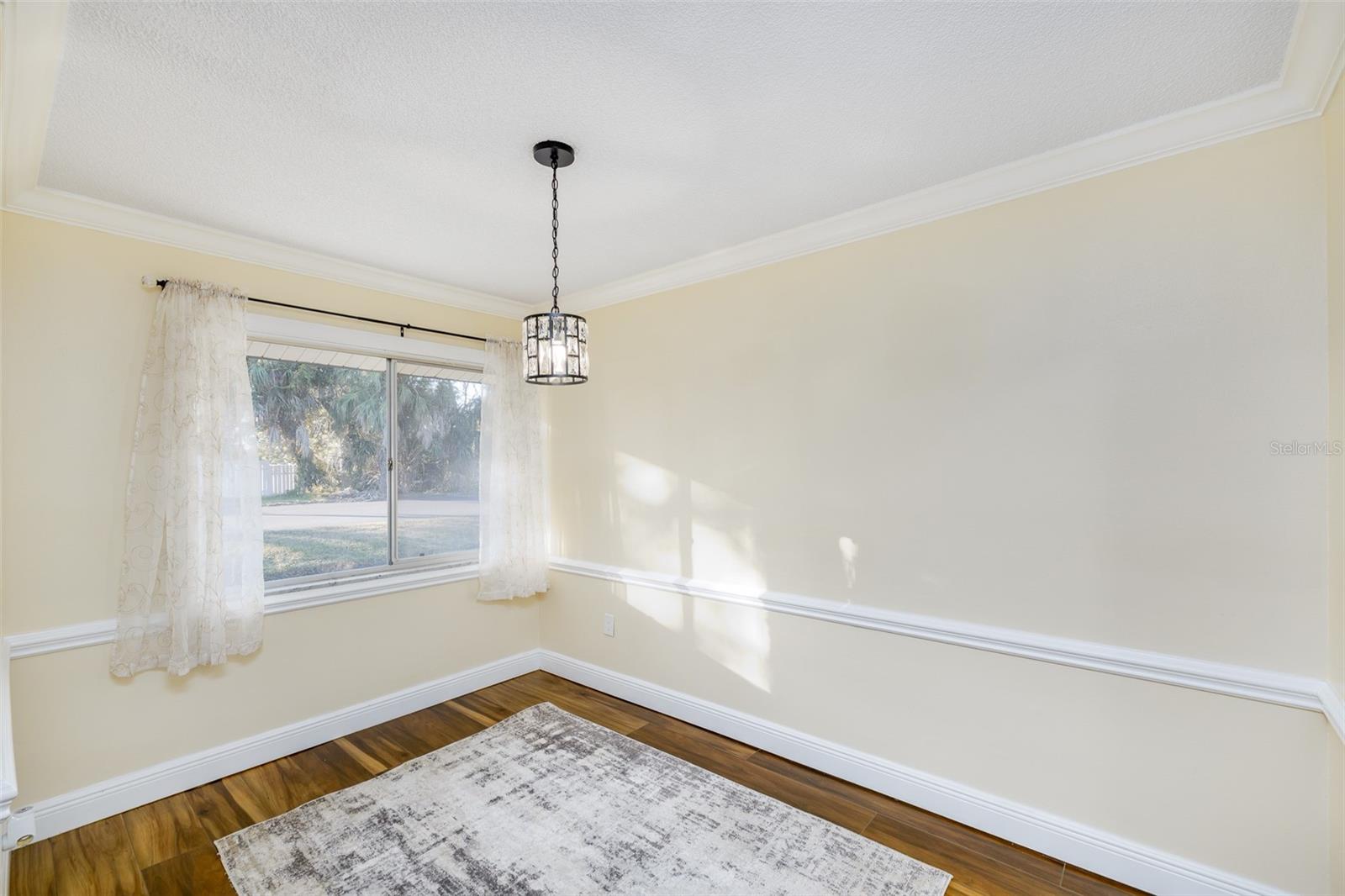 Image 5 of 21 For 1515 12th Court Se