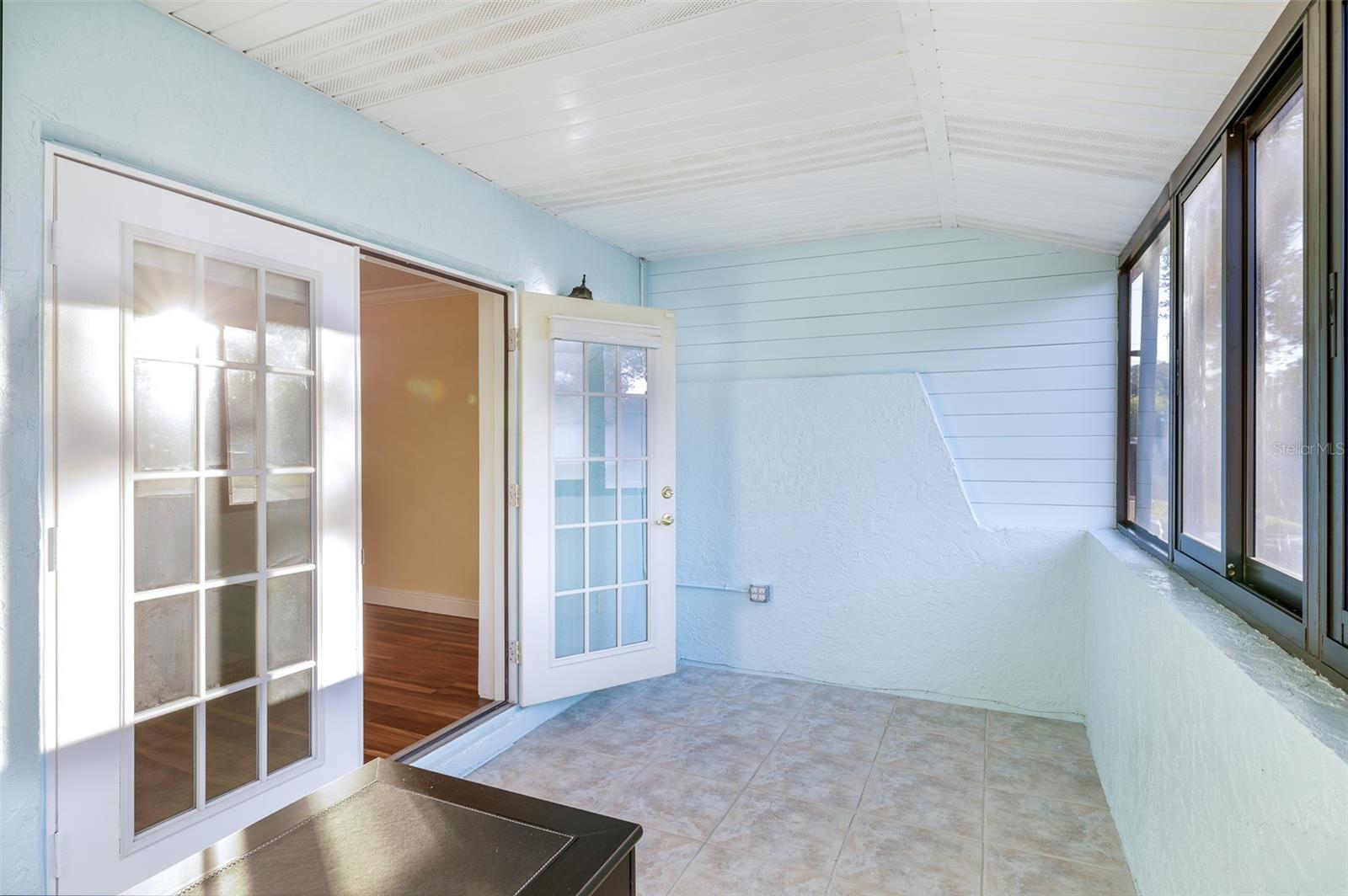 Image 8 of 21 For 1515 12th Court Se