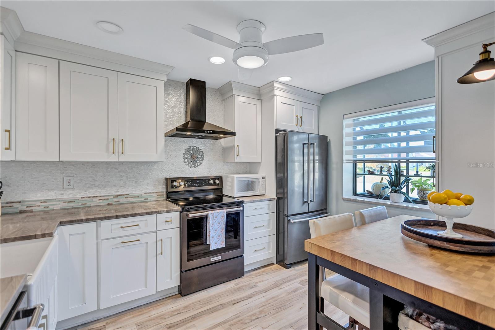 Image 3 of 66 For 3390 Stonehaven Court W A