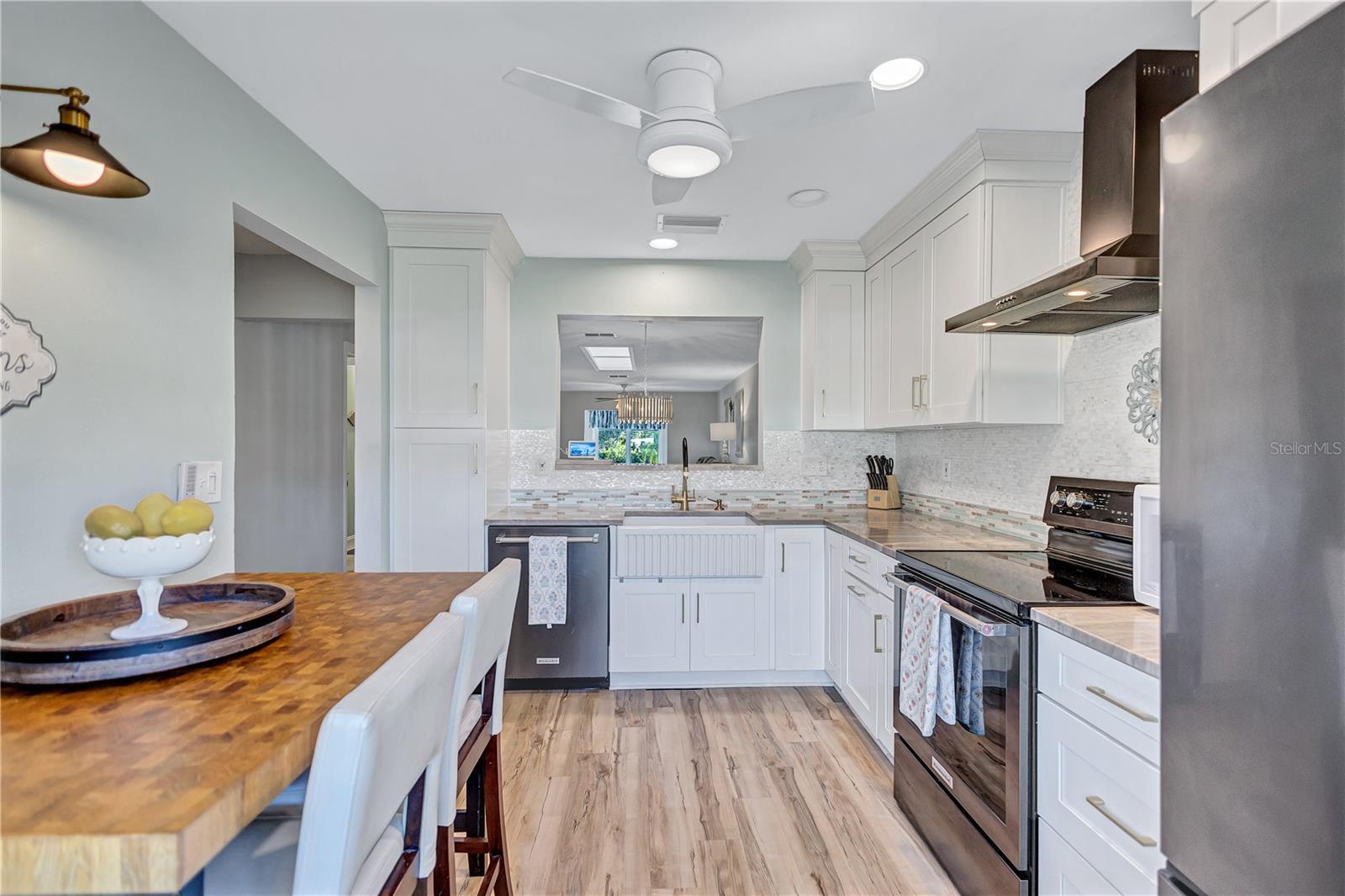 Image 7 of 66 For 3390 Stonehaven Court W A