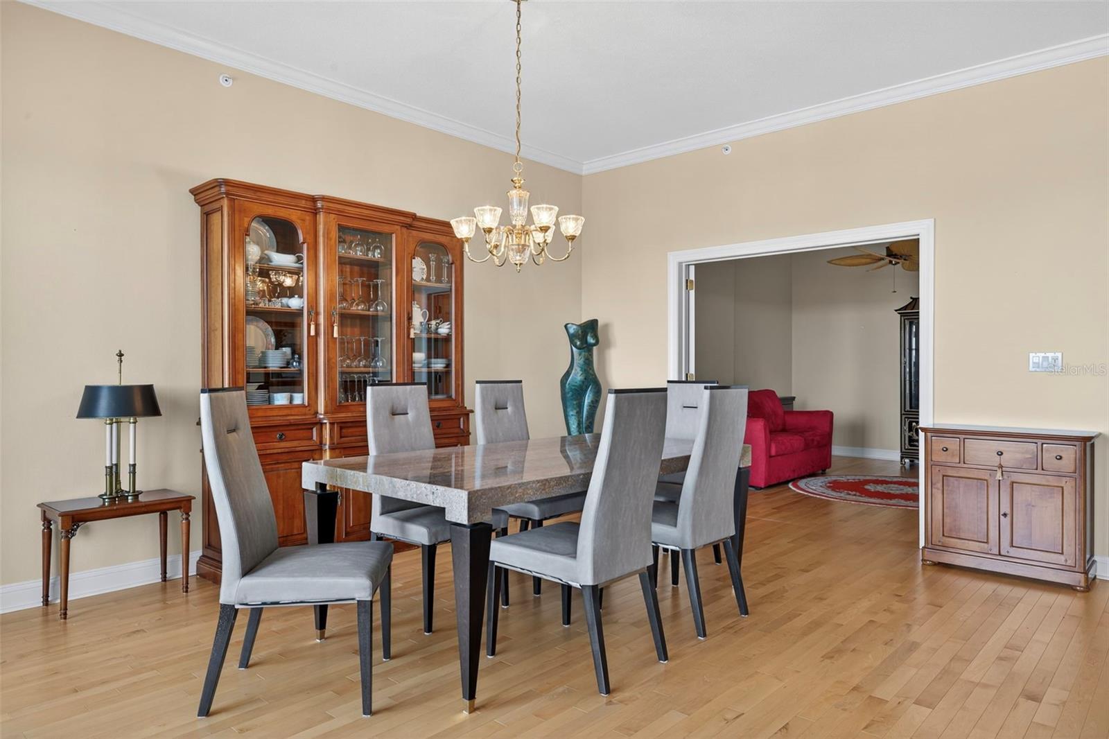 Image 20 of 66 For 288 Beach Drive Ne 4b