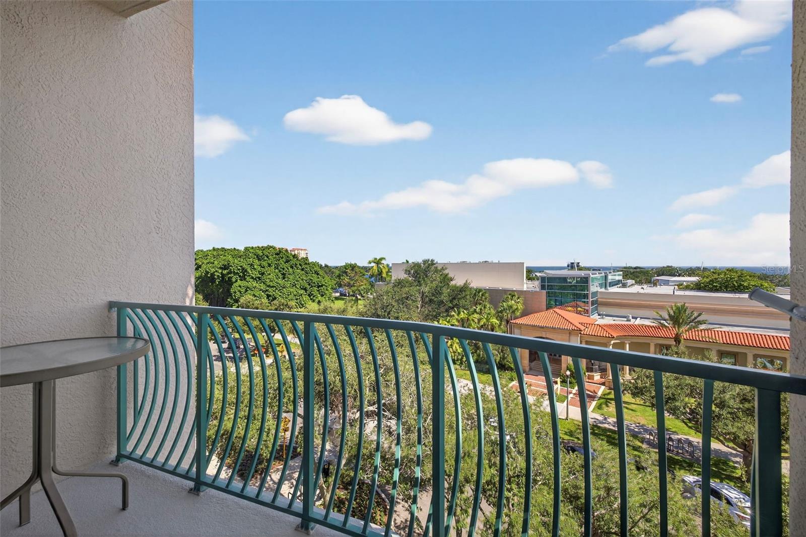 Image 24 of 66 For 288 Beach Drive Ne 4b