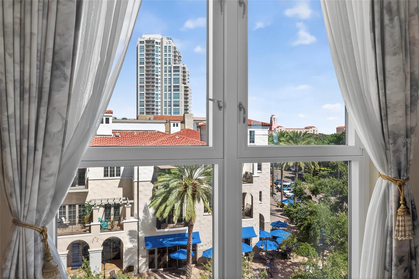 Image 38 of 66 For 288 Beach Drive Ne 4b