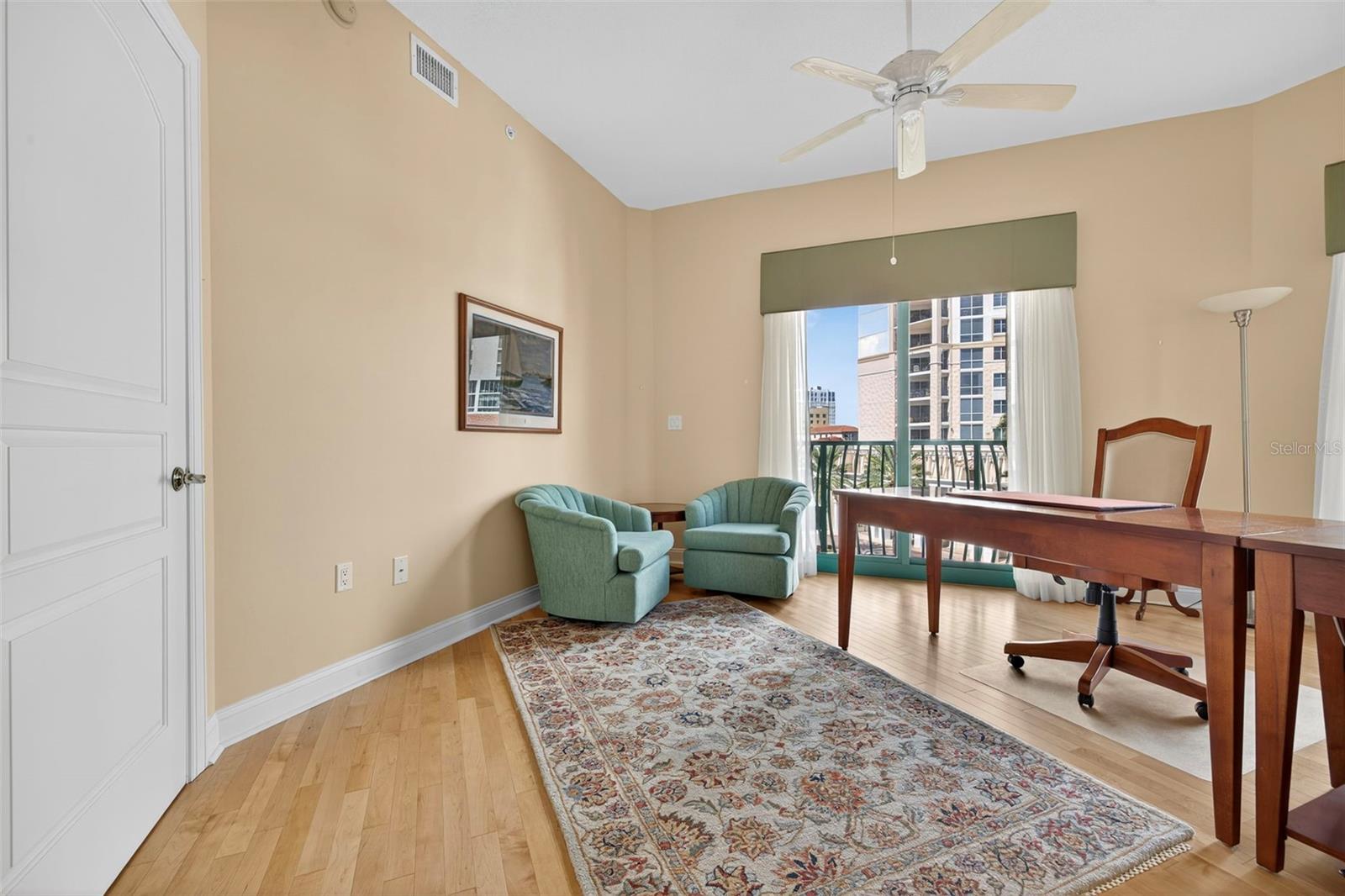 Image 44 of 66 For 288 Beach Drive Ne 4b