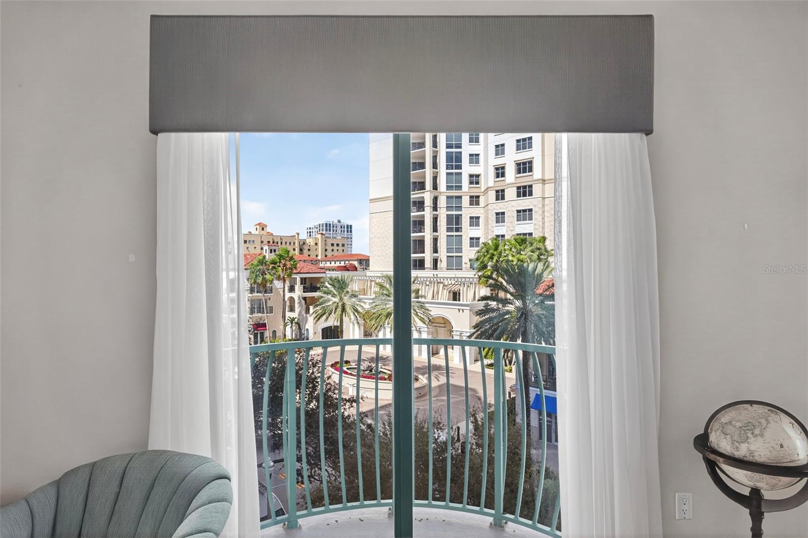 Image 46 of 66 For 288 Beach Drive Ne 4b