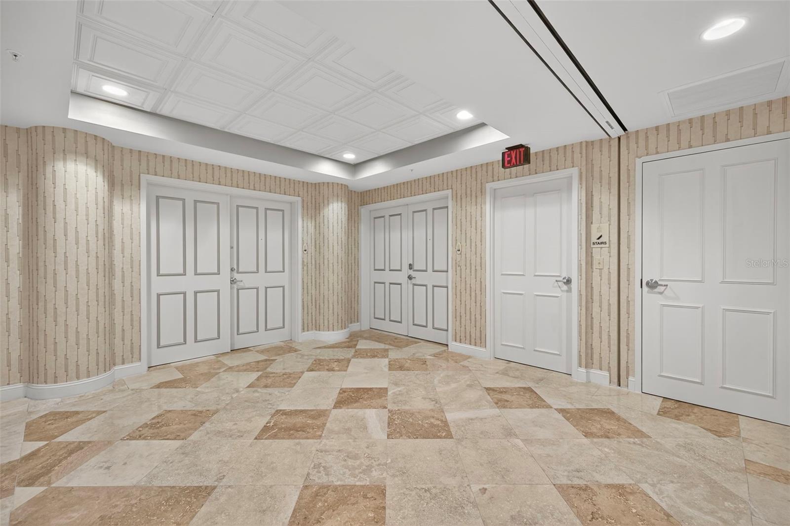 Image 8 of 66 For 288 Beach Drive Ne 4b