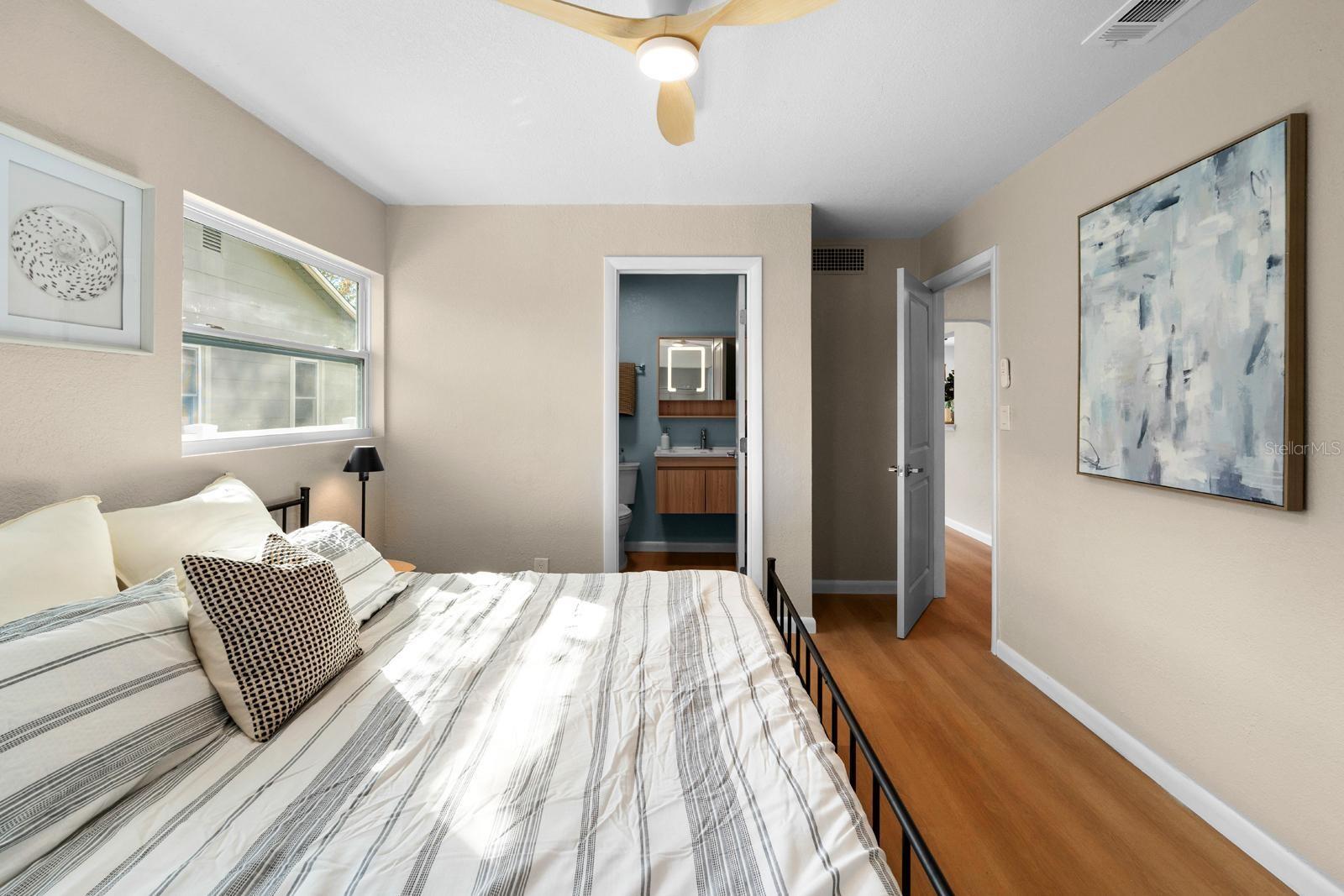 Image 18 of 28 For 1766 Scranton Street S