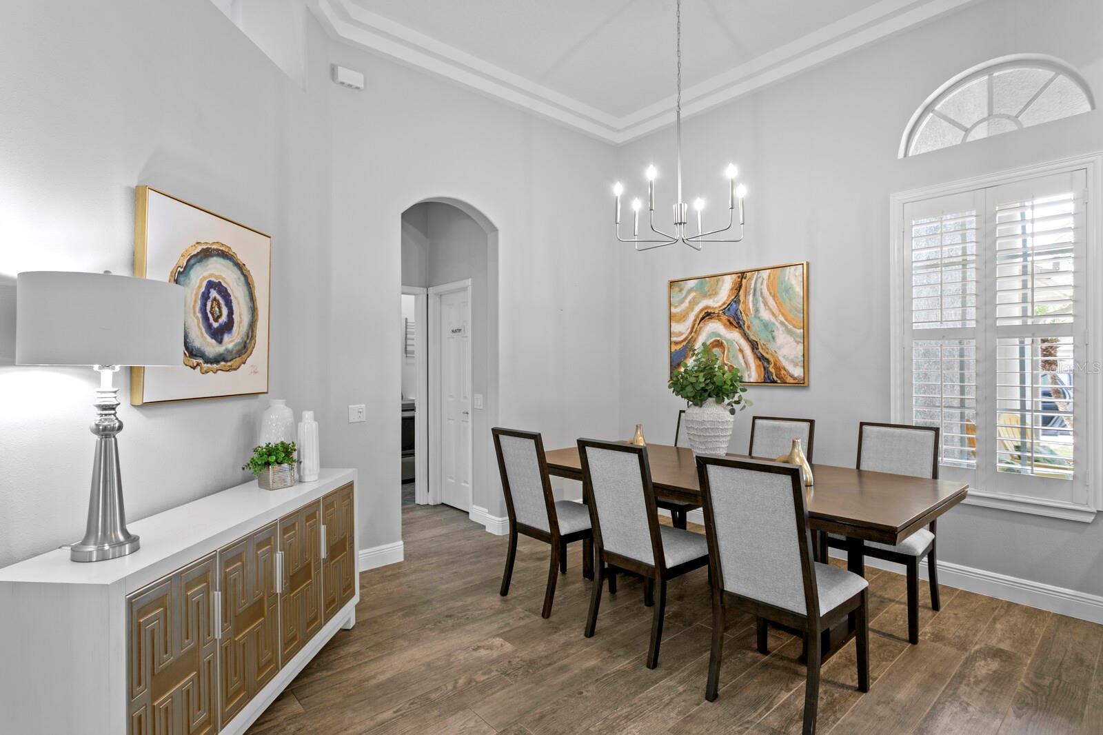 Listing photo id 8 for 17384 Emerald Chase Drive