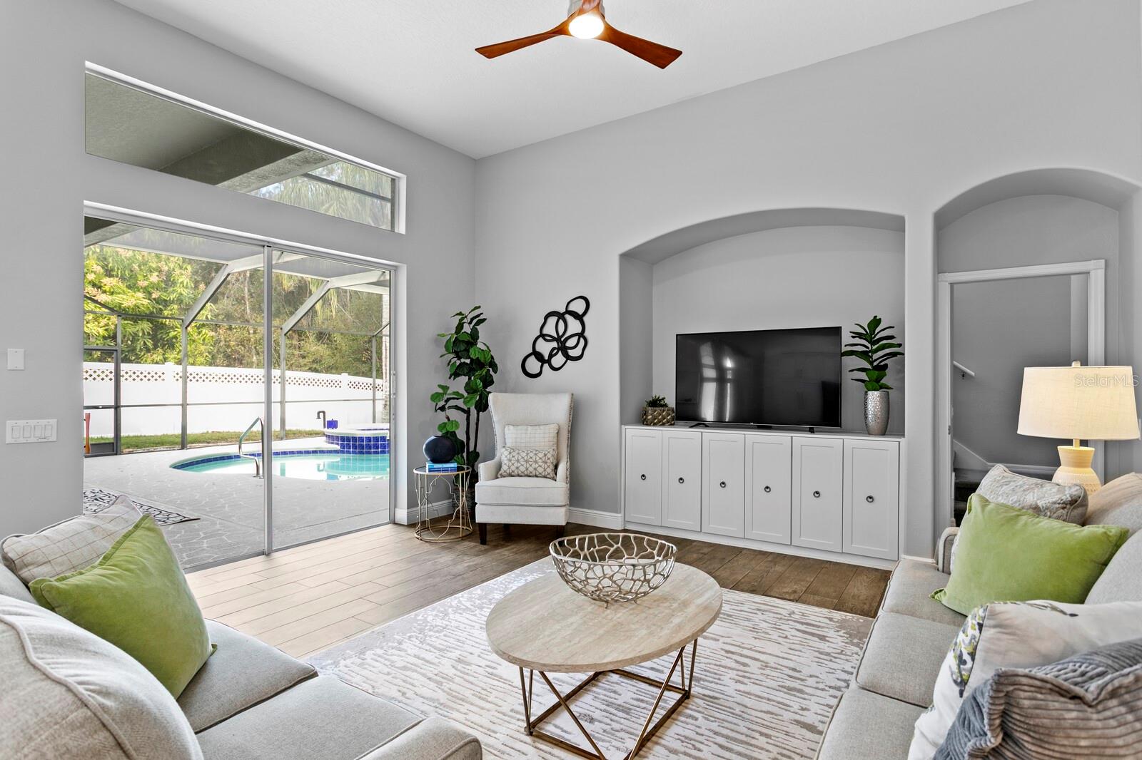 Listing photo id 13 for 17384 Emerald Chase Drive