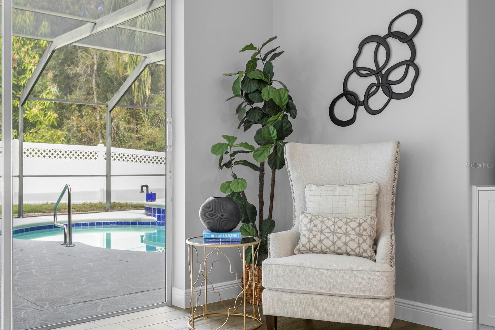 Listing photo id 14 for 17384 Emerald Chase Drive