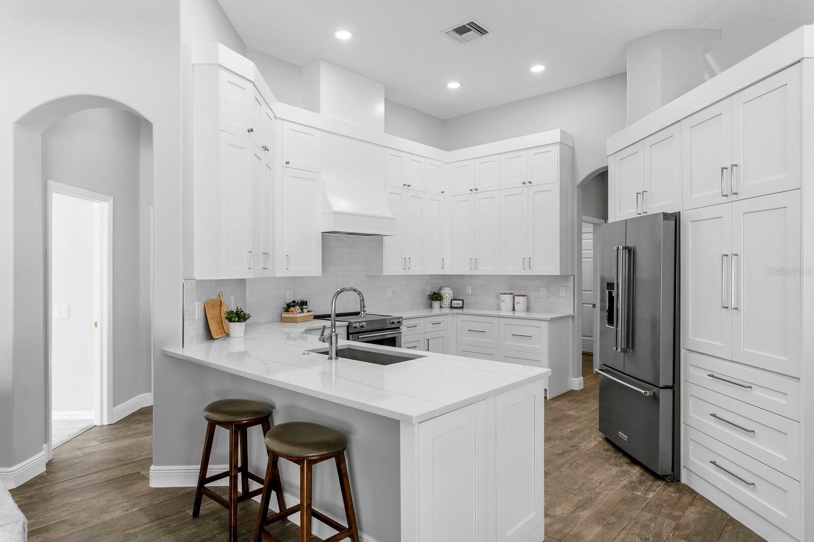 Listing photo id 17 for 17384 Emerald Chase Drive