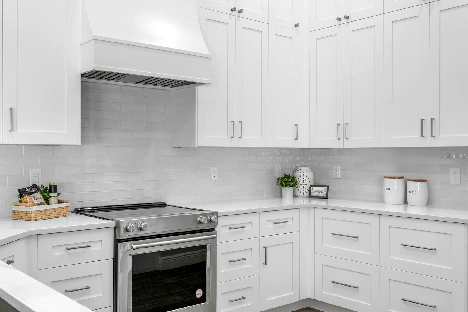 Listing photo id 18 for 17384 Emerald Chase Drive