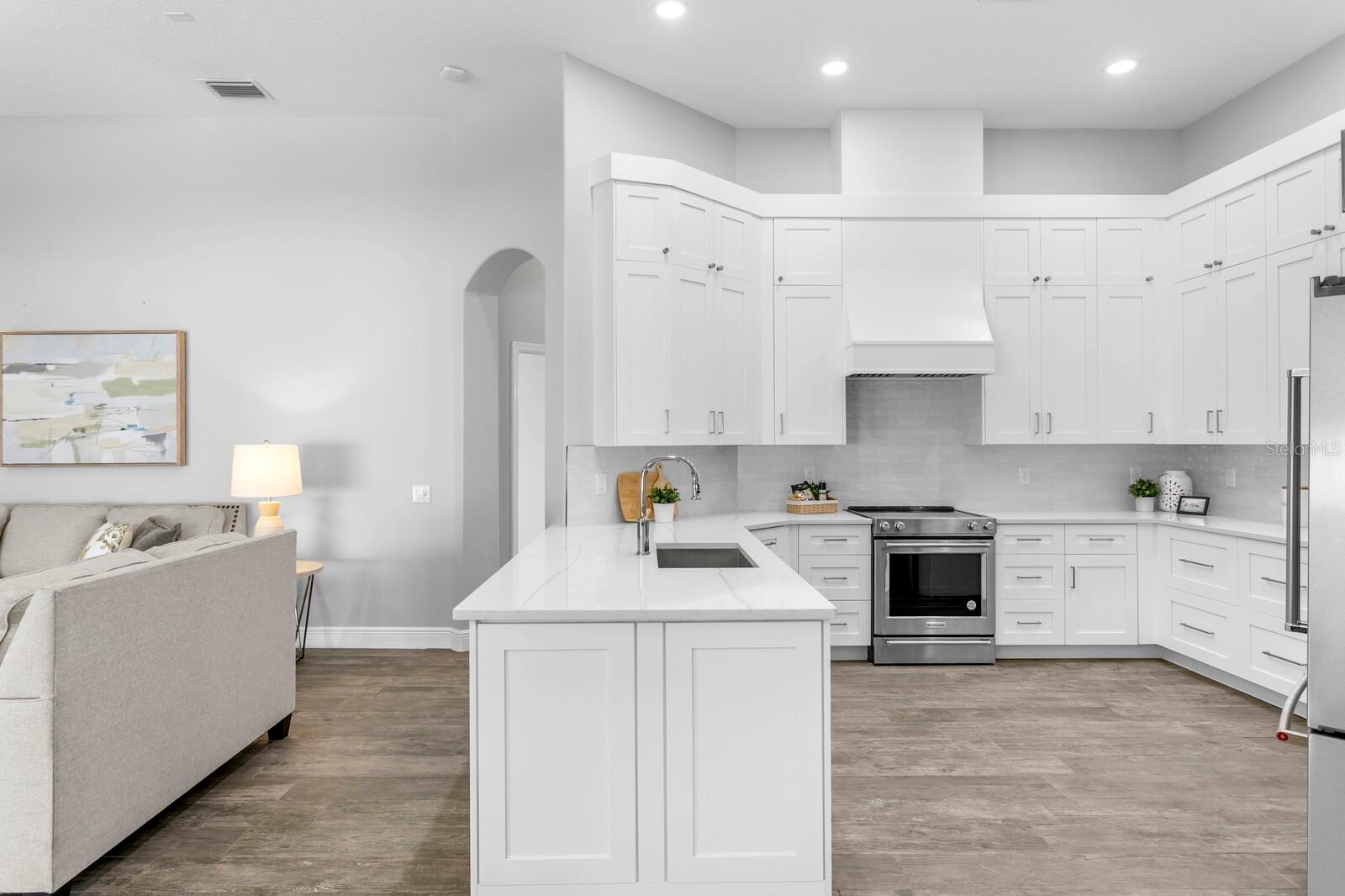 Listing photo id 22 for 17384 Emerald Chase Drive