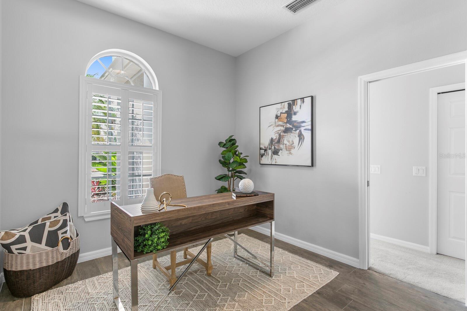 Listing photo id 36 for 17384 Emerald Chase Drive