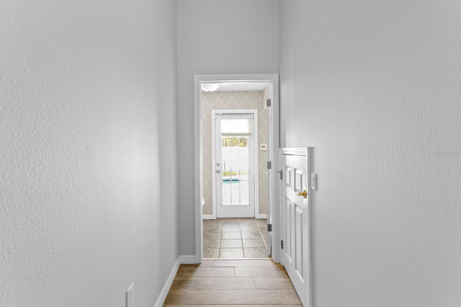 Listing photo id 43 for 17384 Emerald Chase Drive