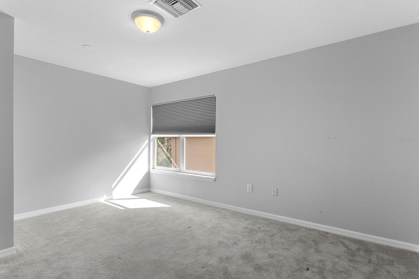 Listing photo id 51 for 17384 Emerald Chase Drive