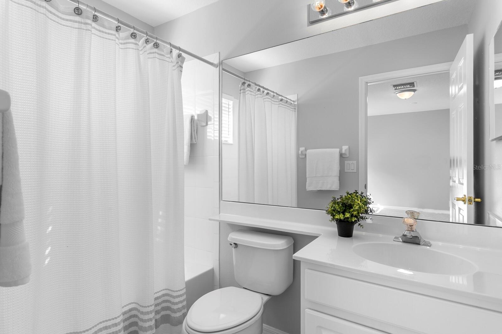 Listing photo id 53 for 17384 Emerald Chase Drive