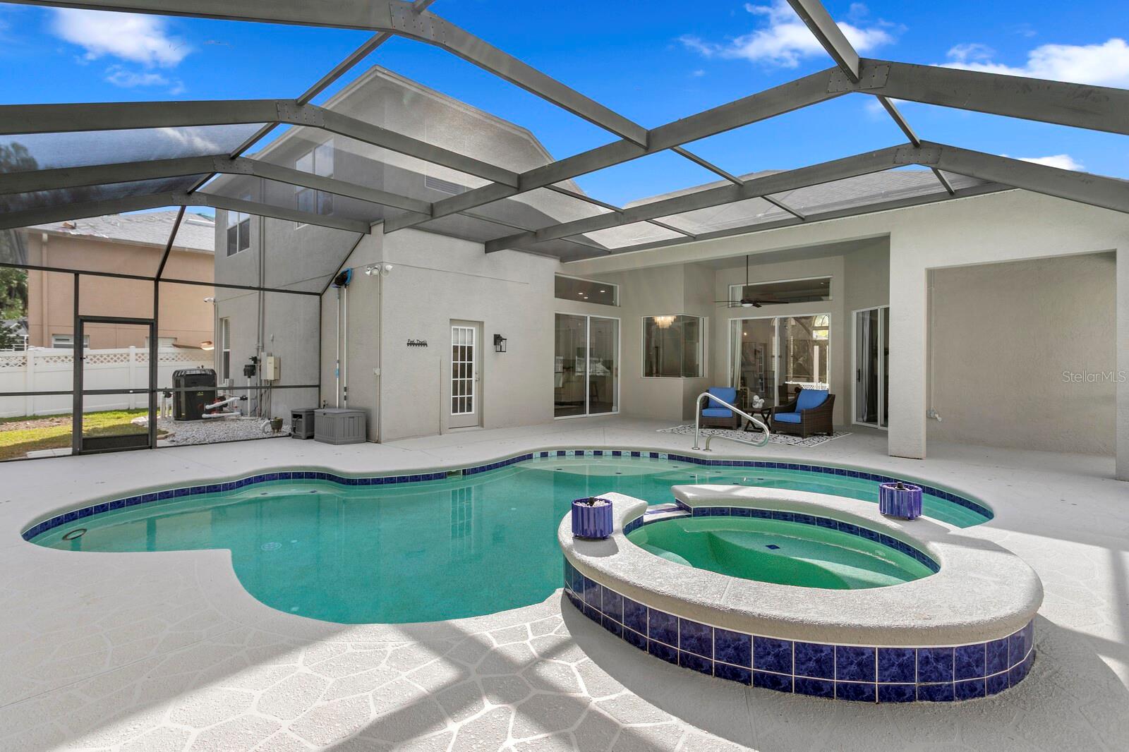 Listing photo id 58 for 17384 Emerald Chase Drive