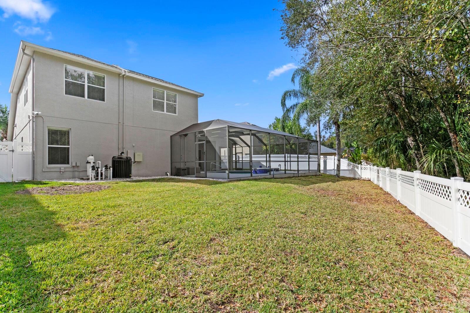 Listing photo id 62 for 17384 Emerald Chase Drive